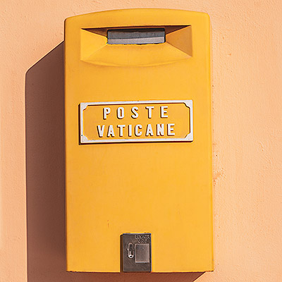 Boite aux lettres au Vatican le plus petit pays du monde